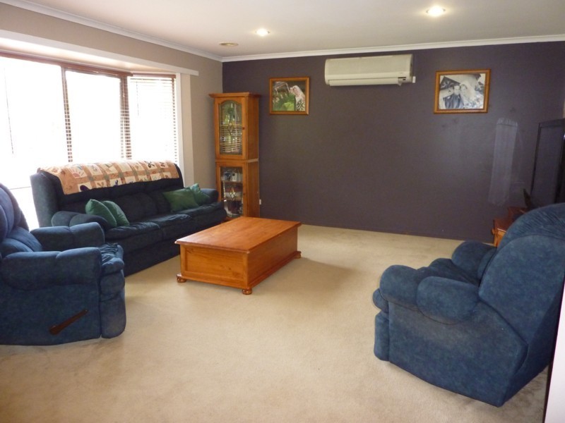 13 Valley Road, Seville VIC 3139