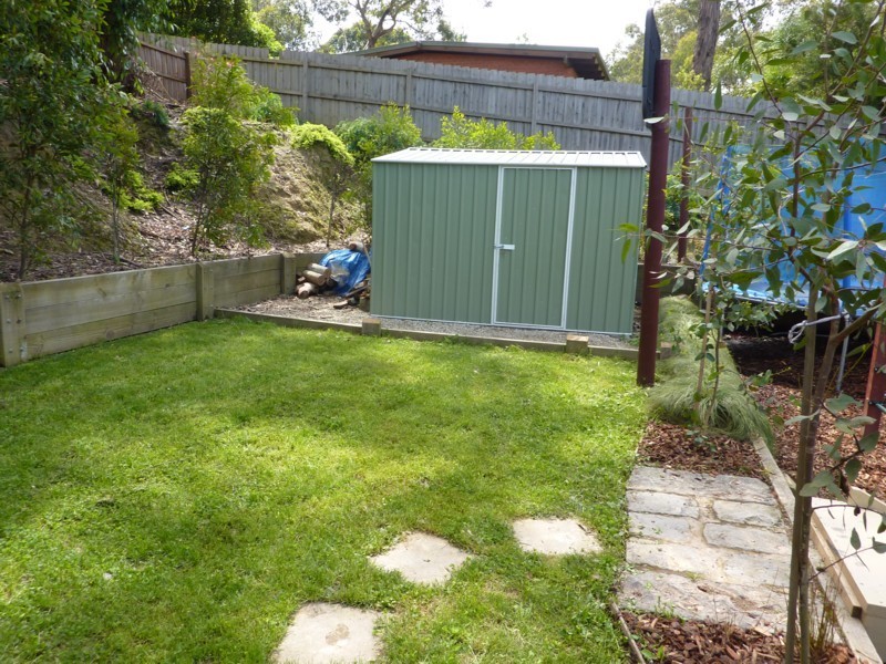 13 Valley Road, Seville VIC 3139
