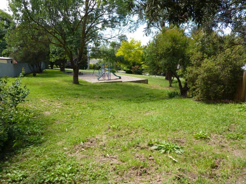 18 Old Warburton Highway, Seville VIC 3139