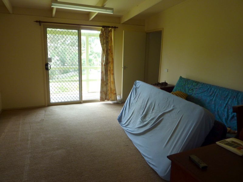 8 Alpine Boulevard, Launching Place VIC 3139