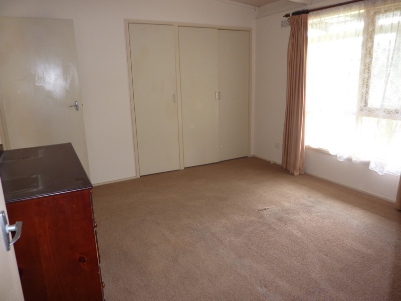 8 Alpine Boulevard, Launching Place VIC 3139