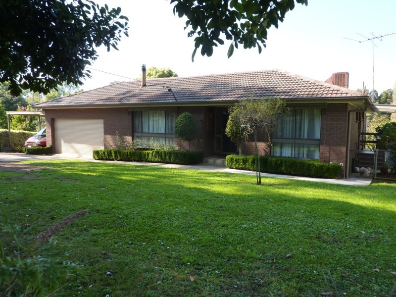 190 Queens Road, Wandin North VIC 3139