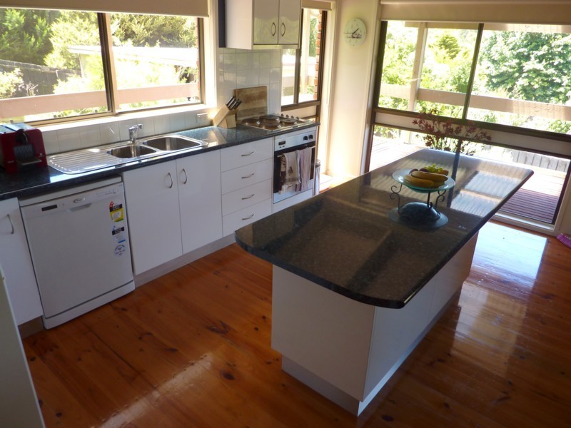 13 Amanda Court, Seville VIC 3139