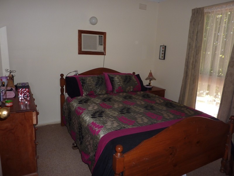 25 Glenvalley Crescent, Seville VIC 3139