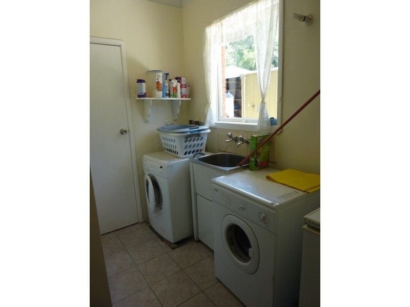 25 Glenvalley Crescent, Seville VIC 3139