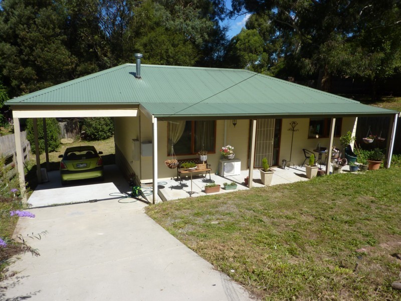 32 Christine Street, Warburton VIC 3799