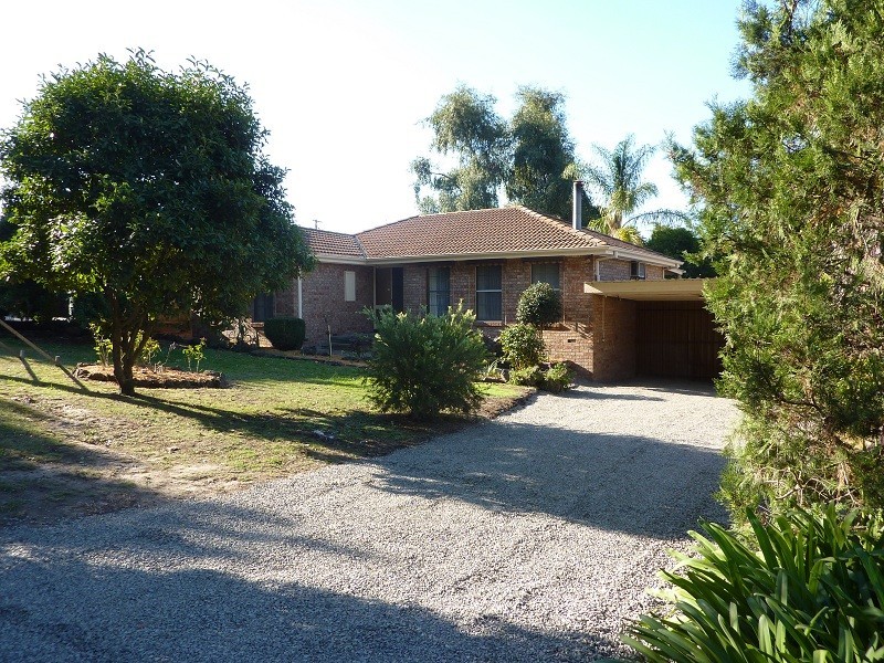 7 Normanberry Drive, Seville VIC 3139