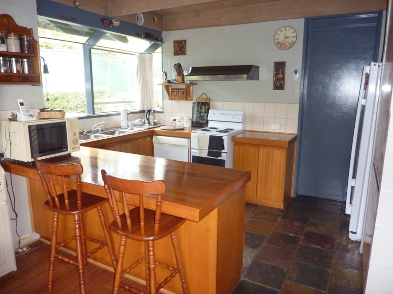 341 Warburton Highway, Wandin North VIC 3139