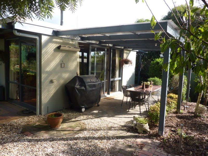 341 Warburton Highway, Wandin North VIC 3139