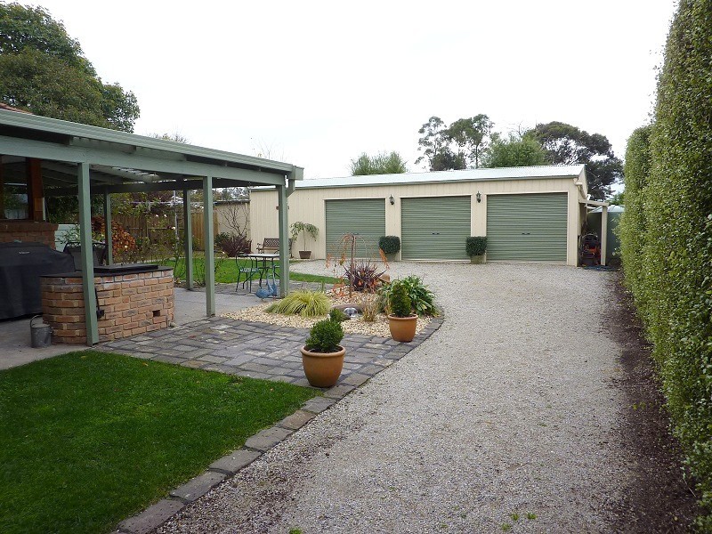 4 Hickman Place, Seville VIC 3139