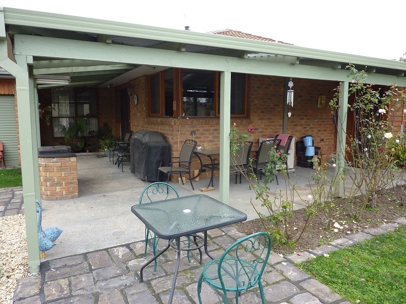 4 Hickman Place, Seville VIC 3139