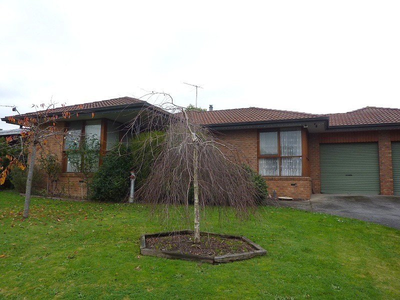 4 Hickman Place, Seville VIC 3139