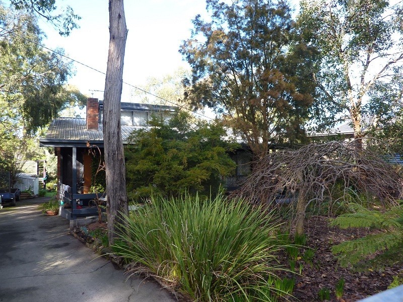9 Park Street, Wandin North VIC 3139