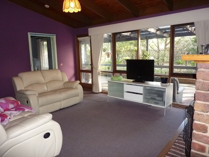 9 Park Street, Wandin North VIC 3139