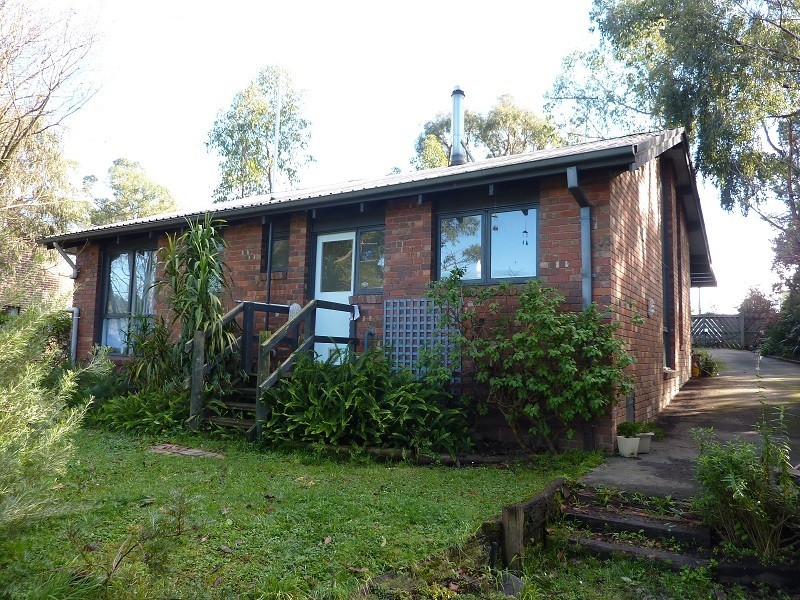 9 Park Street, Wandin North VIC 3139