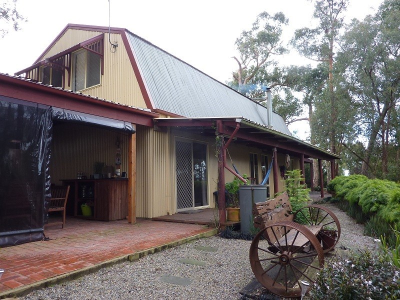 40 Peters Road, Seville VIC 3139