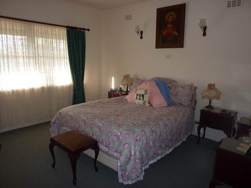 308 Warburton Highway, Wandin North VIC 3139