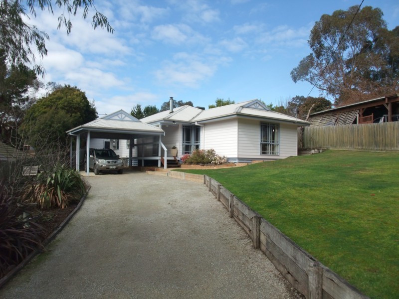 22 Mathers Avenue, Launching Place VIC 3139