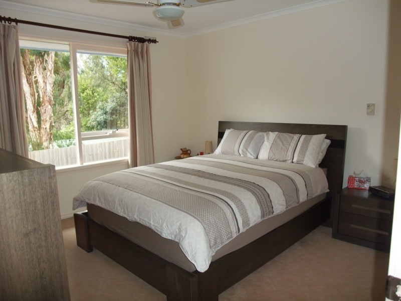 22 Mathers Avenue, Launching Place VIC 3139