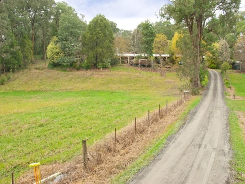 445 Gembrook Road, Launching Place VIC 3139