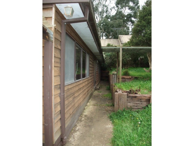 44 Station Road, Seville VIC 3139