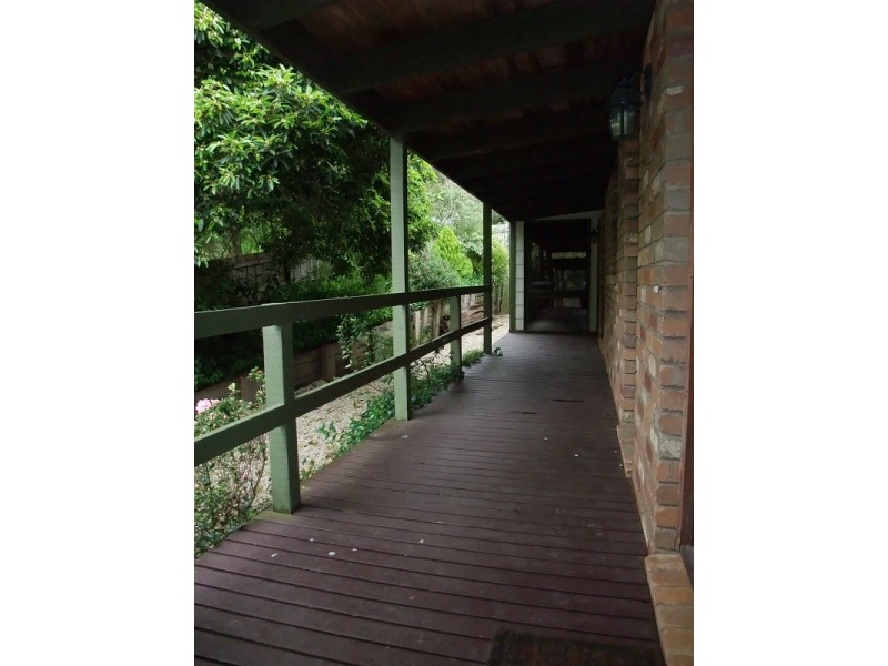 8 Farrar Way, Wandin North VIC 3139