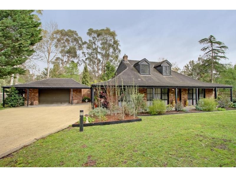 31 Station Road, Seville VIC 3139