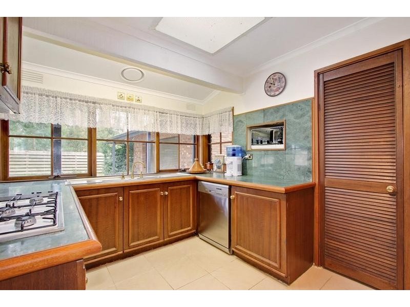 31 Station Road, Seville VIC 3139