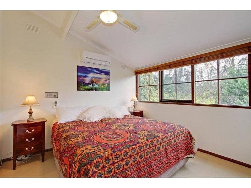 31 Station Road, Seville VIC 3139