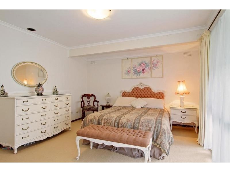 31 Station Road, Seville VIC 3139