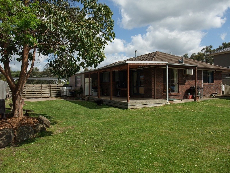 3 Hickman Place, Seville VIC 3139