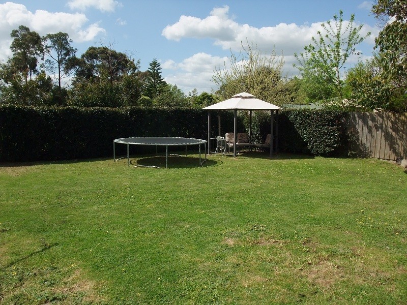 3 Hickman Place, Seville VIC 3139