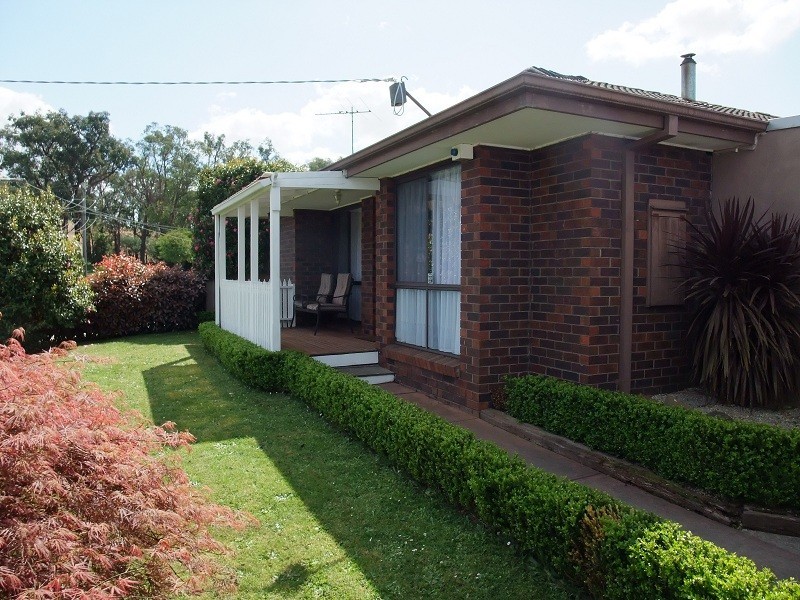 3 Hickman Place, Seville VIC 3139