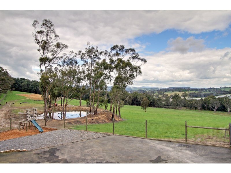 25 Bridgewater Road, Seville VIC 3139