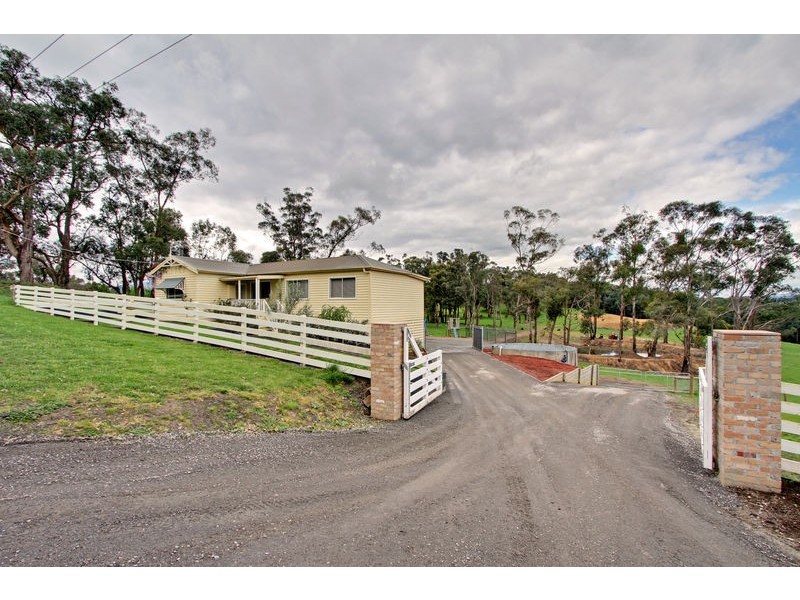 25 Bridgewater Road, Seville VIC 3139