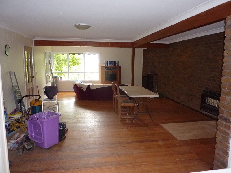 12 Eastview Ave, Seville East VIC 3139