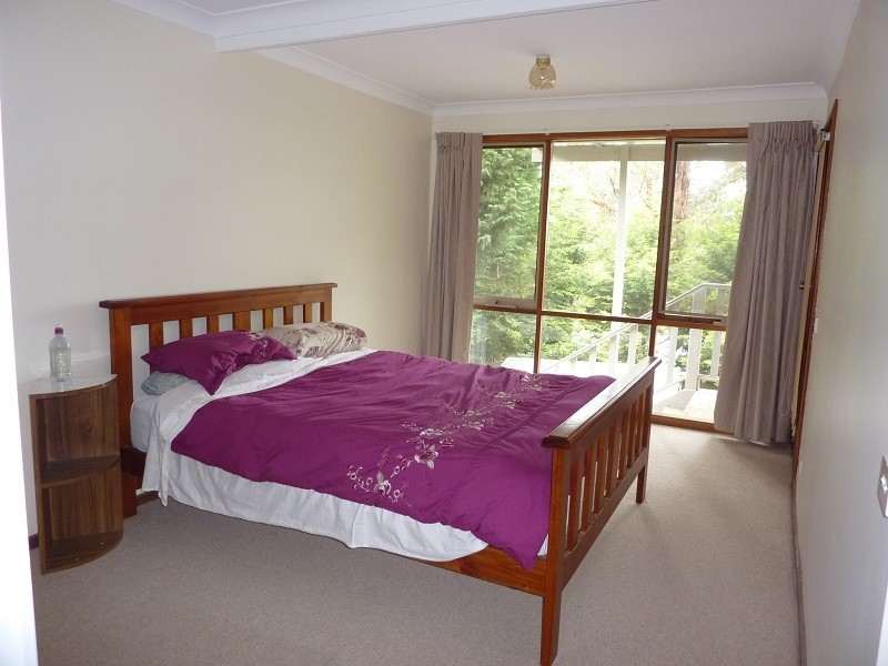 12 Eastview Ave, Seville East VIC 3139