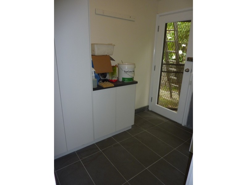 12 Eastview Ave, Seville East VIC 3139