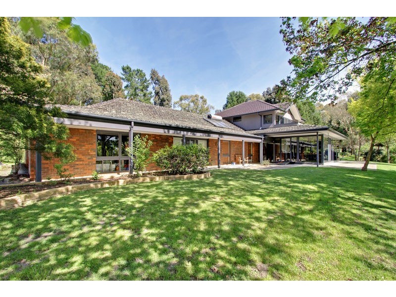 25 Tolmie Ave, Seville VIC 3139