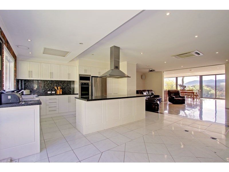 25 Tolmie Ave, Seville VIC 3139