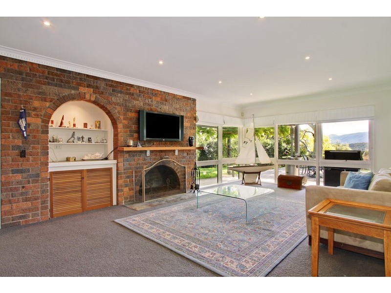 25 Tolmie Ave, Seville VIC 3139