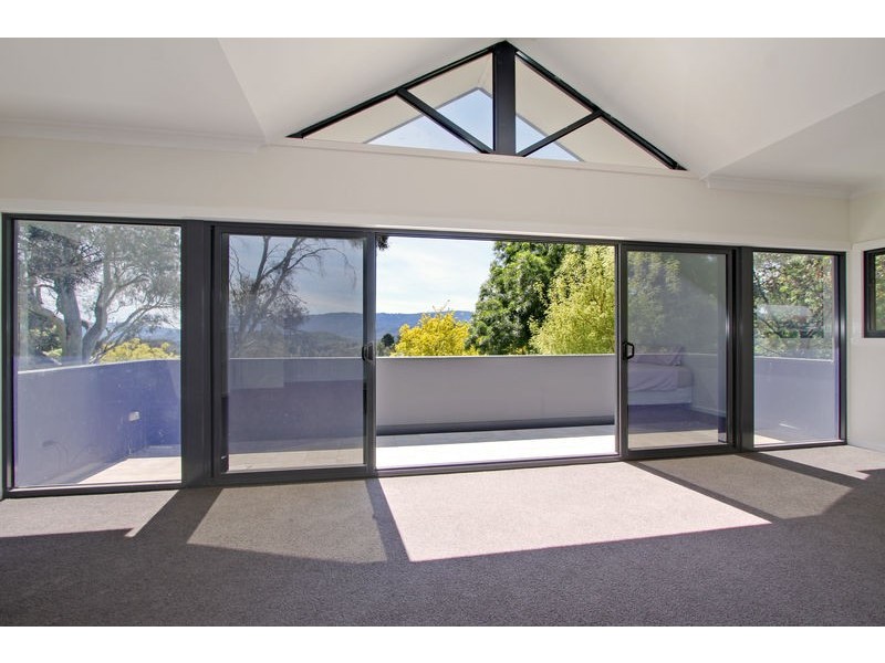 25 Tolmie Ave, Seville VIC 3139