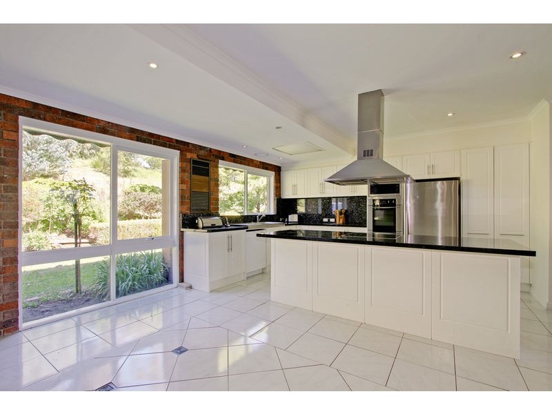 25 Tolmie Ave, Seville VIC 3139