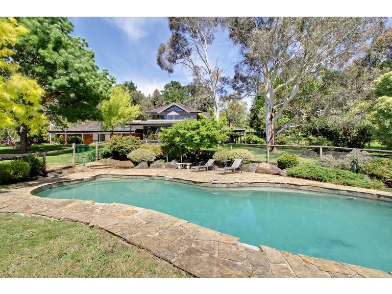 25 Tolmie Ave, Seville VIC 3139