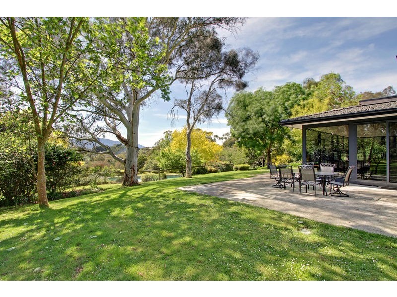 25 Tolmie Ave, Seville VIC 3139
