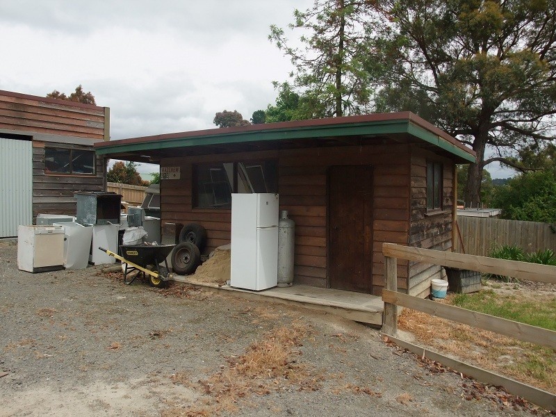 9 Railway Road, Seville VIC 3139