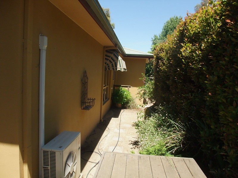 29 Drummond Road, Seville VIC 3139