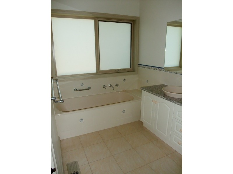 29 Drummond Road, Seville VIC 3139