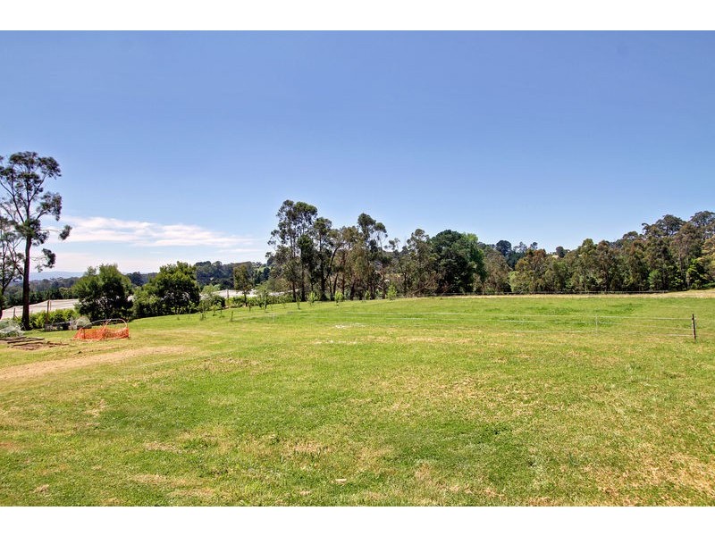 45 Lewis Road, Wandin North VIC 3139