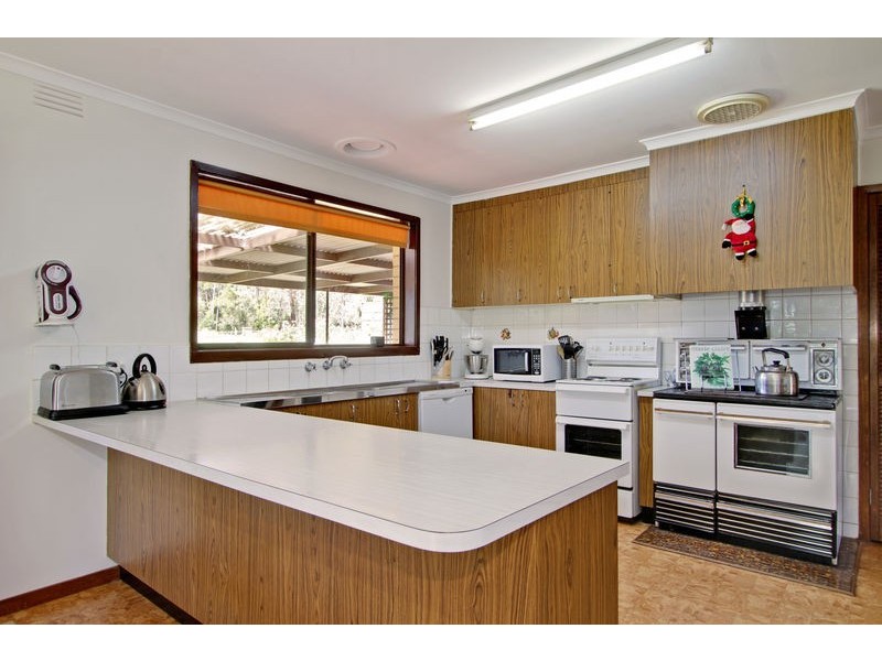 45 Lewis Road, Wandin North VIC 3139